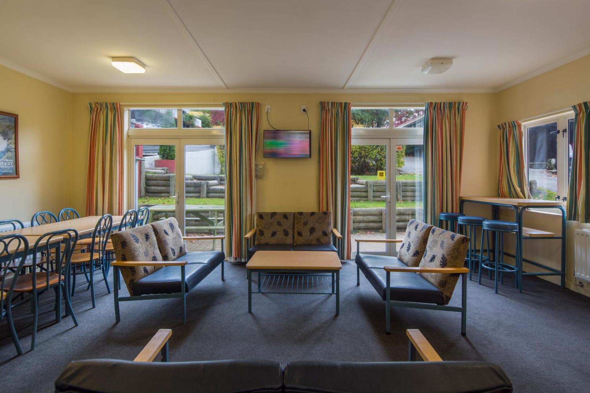 Pinewood Lodge Queenstown Extérieur photo