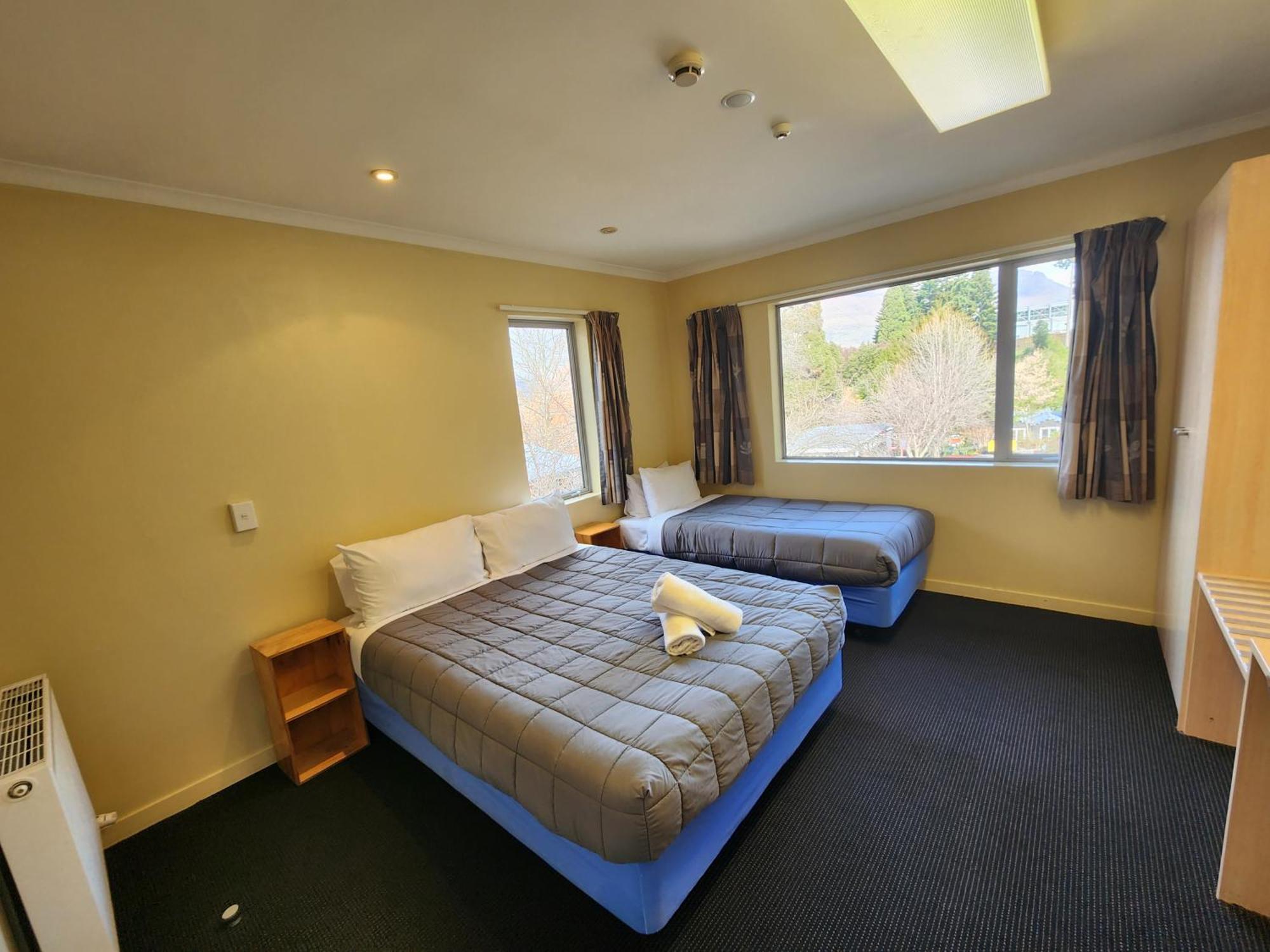 Pinewood Lodge Queenstown Extérieur photo
