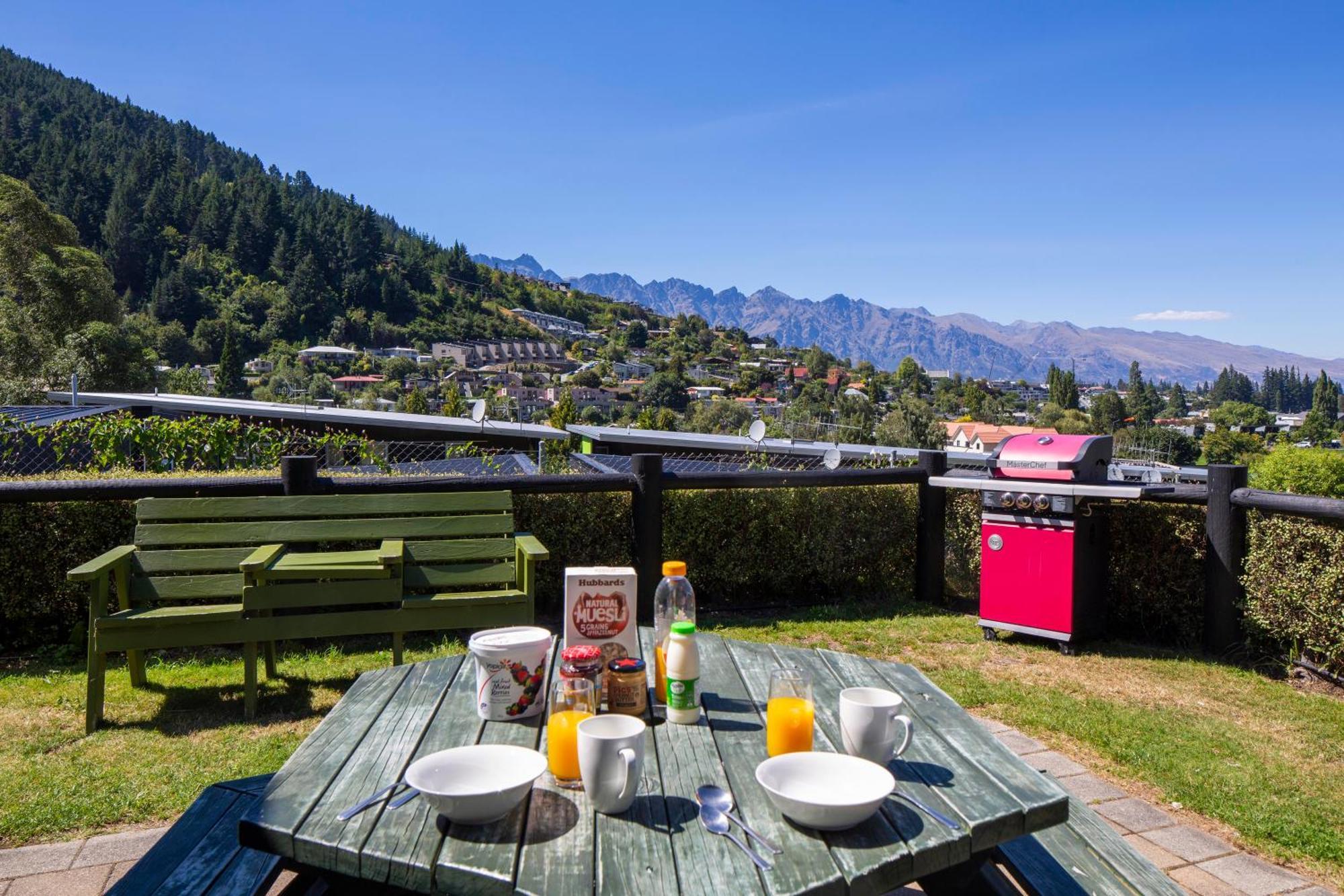 Pinewood Lodge Queenstown Extérieur photo