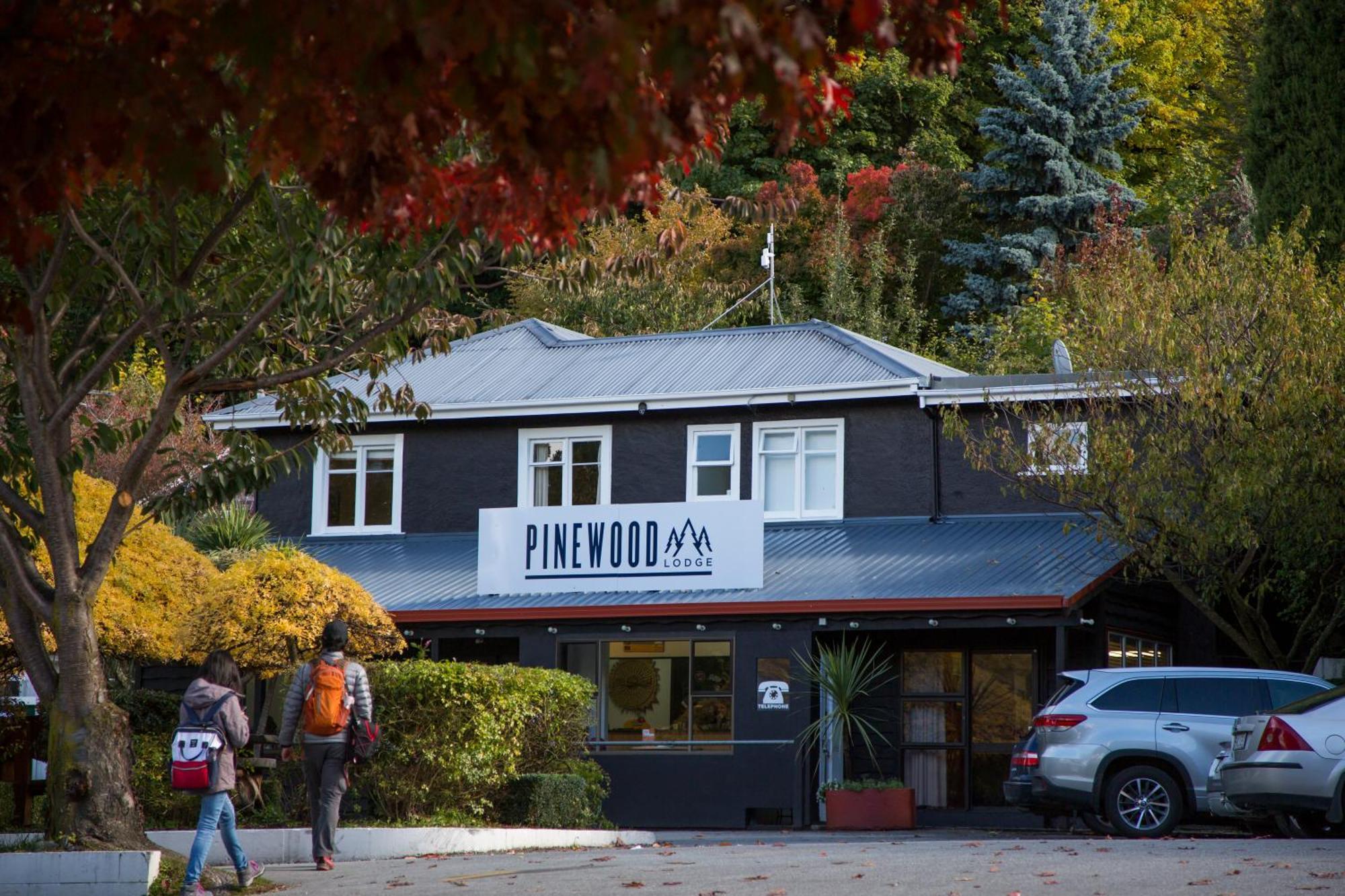 Pinewood Lodge Queenstown Extérieur photo