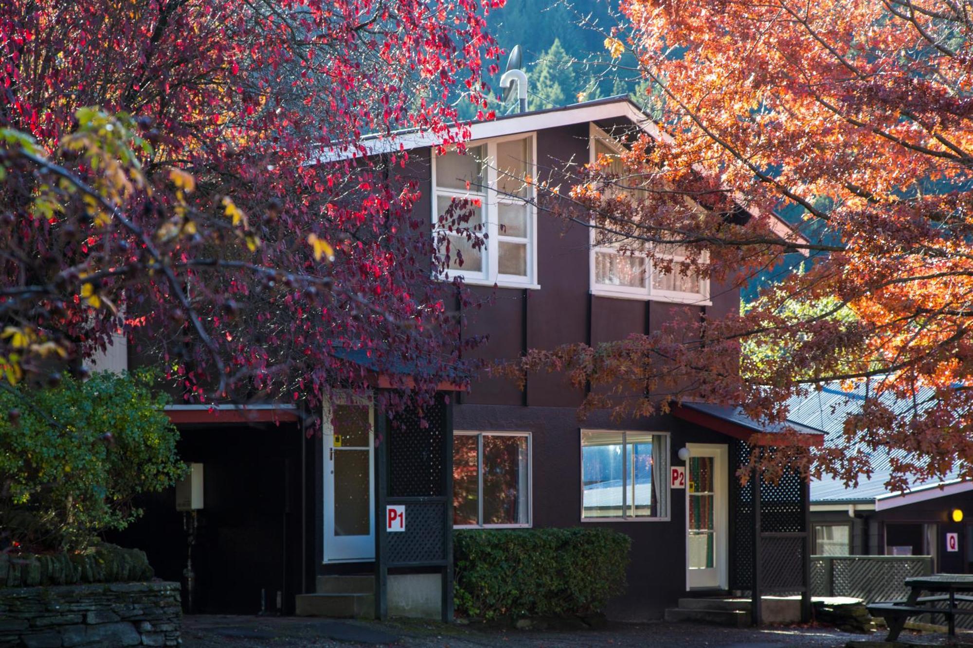 Pinewood Lodge Queenstown Extérieur photo
