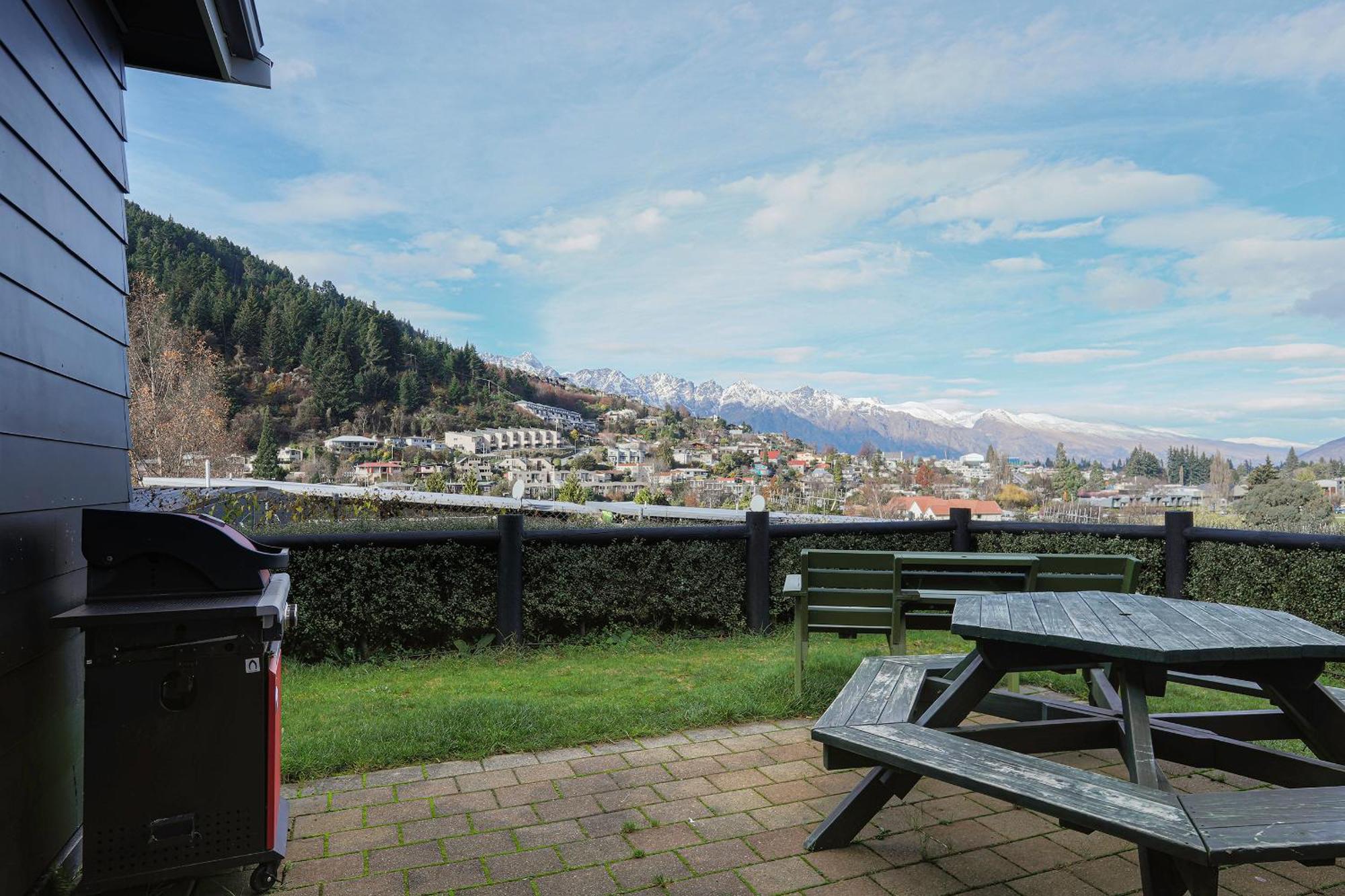 Pinewood Lodge Queenstown Extérieur photo